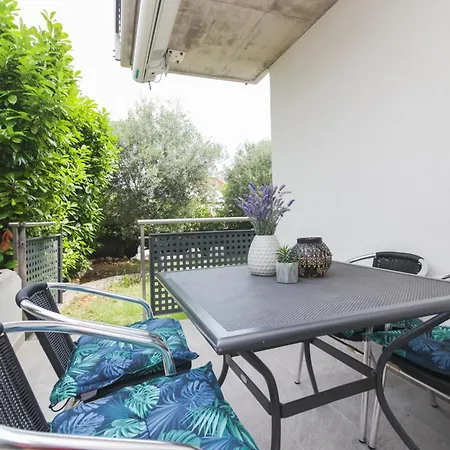 Lavanda Apartament Pirovac