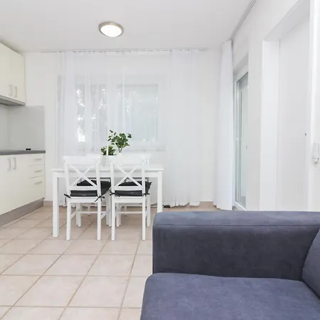 Apartmani Lavanda * Pirovac