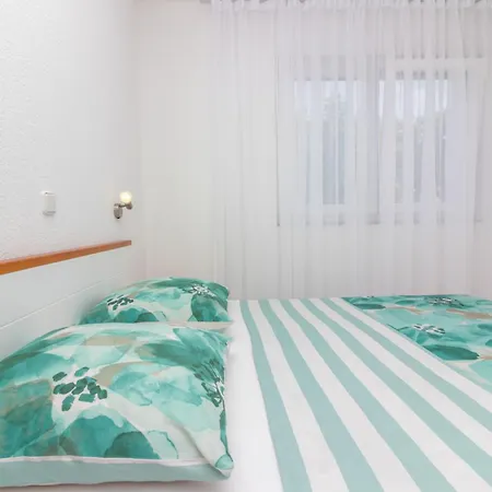 Apartmani Lavanda * Pirovac
